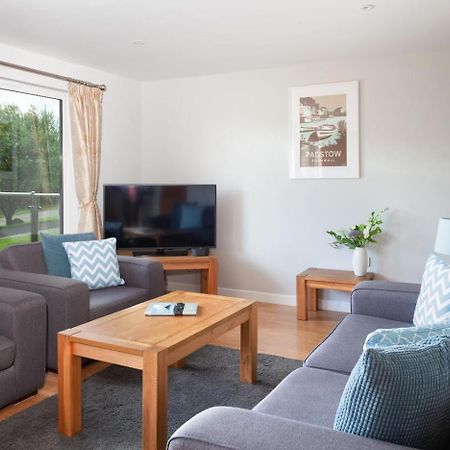 Kingfisher Hot Tub & Log Burner House On Premium Lakeside With Resort Facilities St Columb Major ภายนอก รูปภาพ