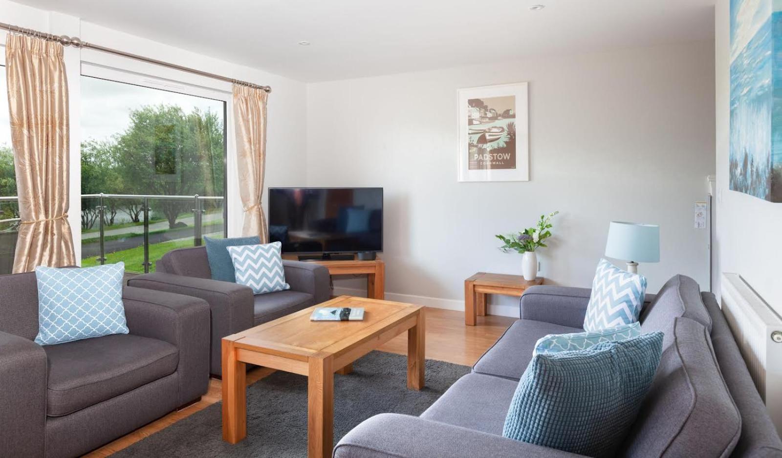 Kingfisher Hot Tub & Log Burner House On Premium Lakeside With Resort Facilities St Columb Major ภายนอก รูปภาพ